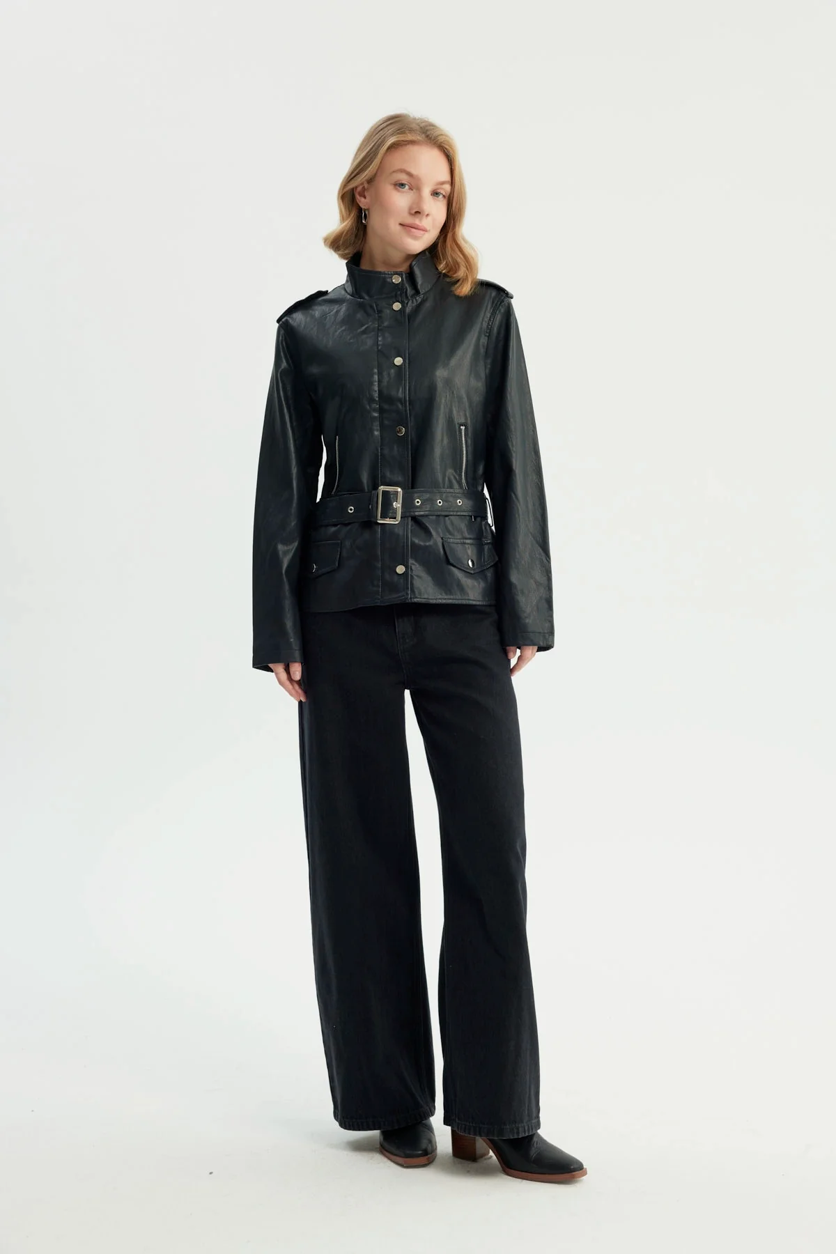 Chaqueta Mujer Classic Negro - Image 4