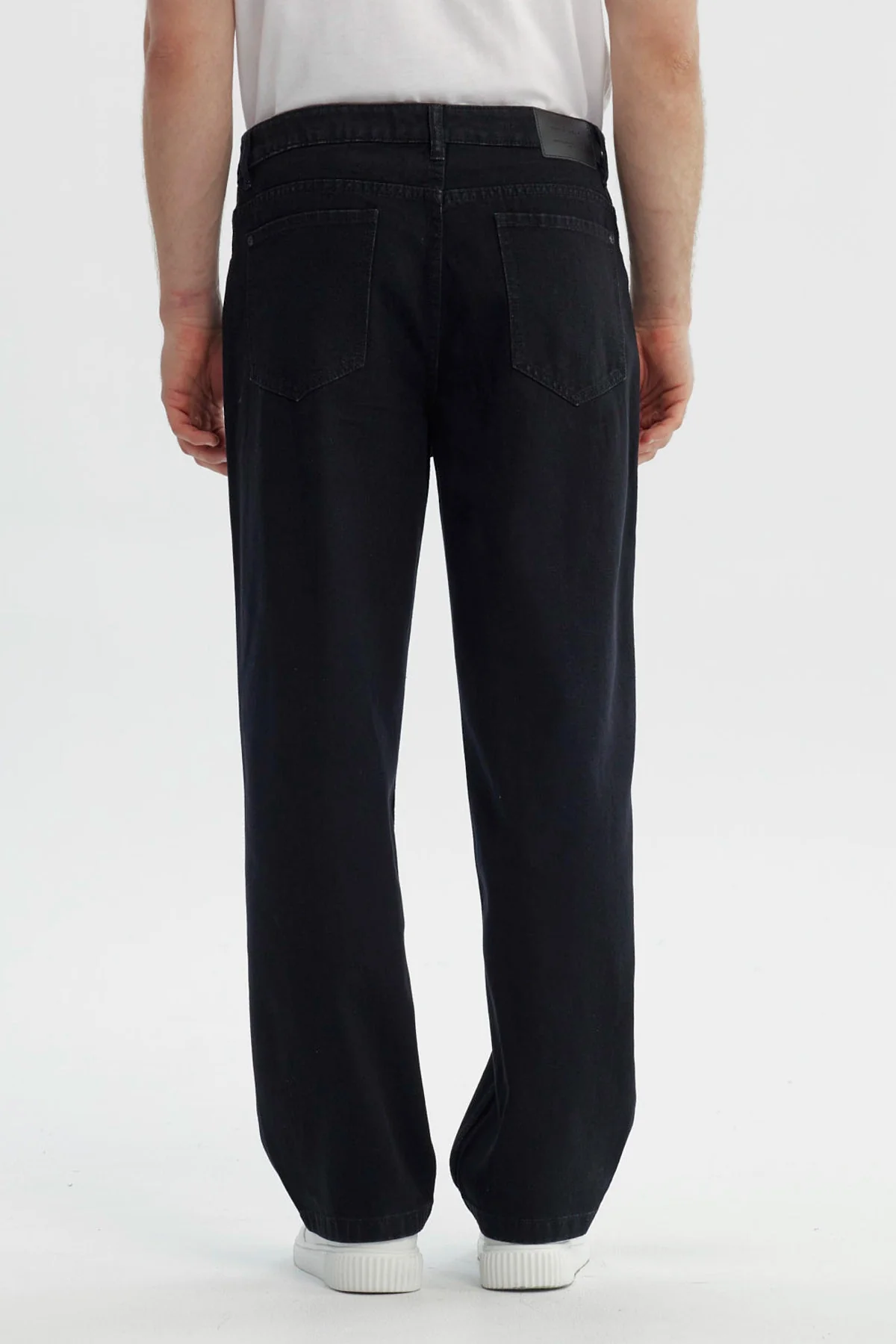 Jeans Hombre Clásico Negro - Image 3