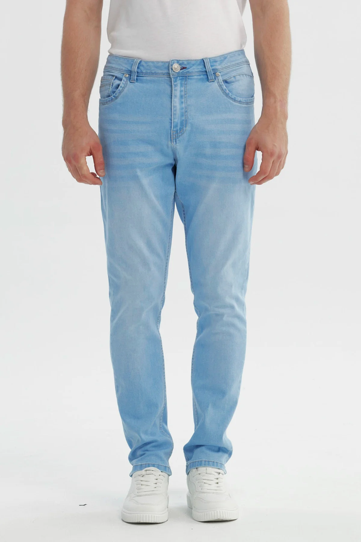 Jeans Hombre Slim Azul Claro