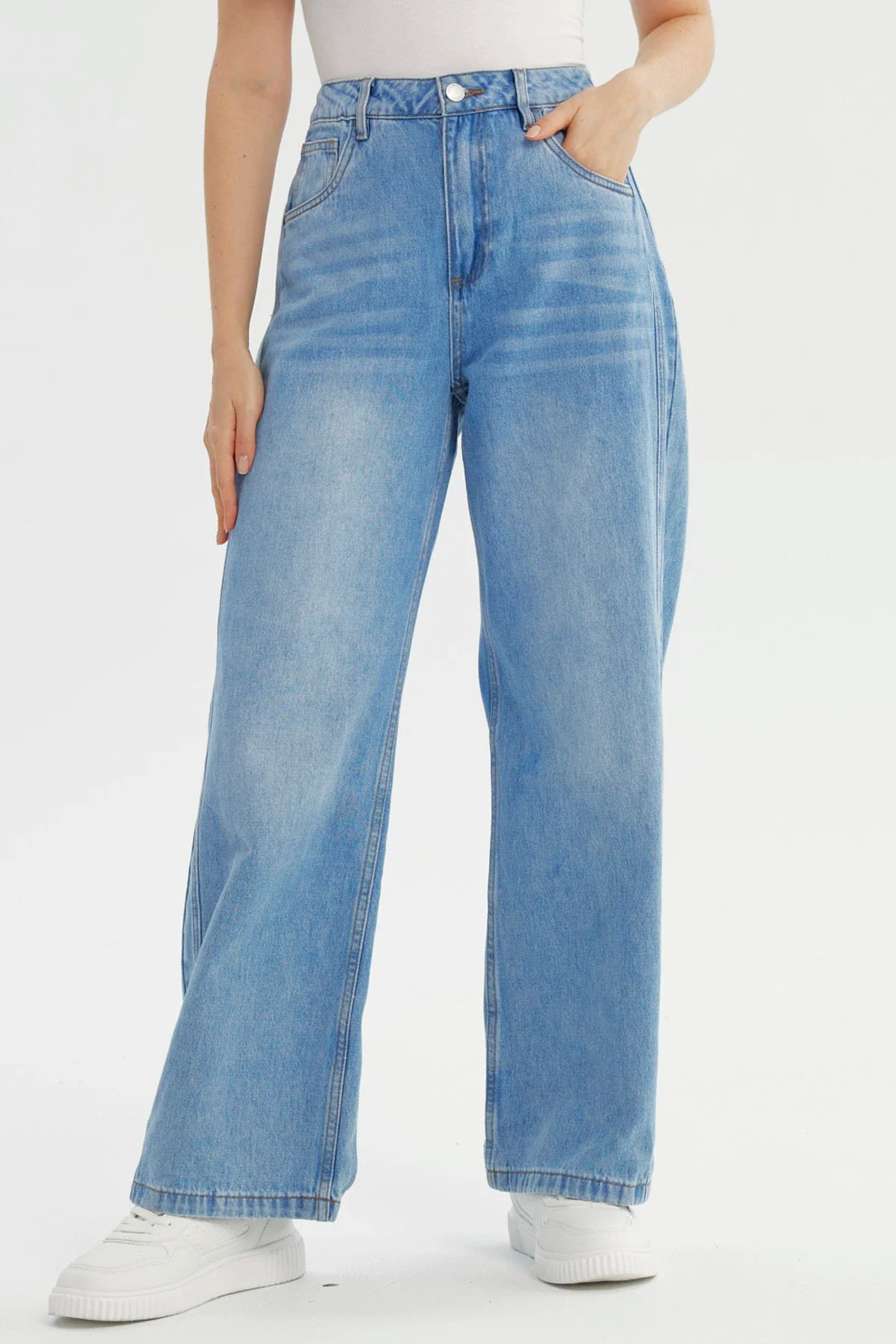 Jeans Mujer Calce Recto Azul Claro