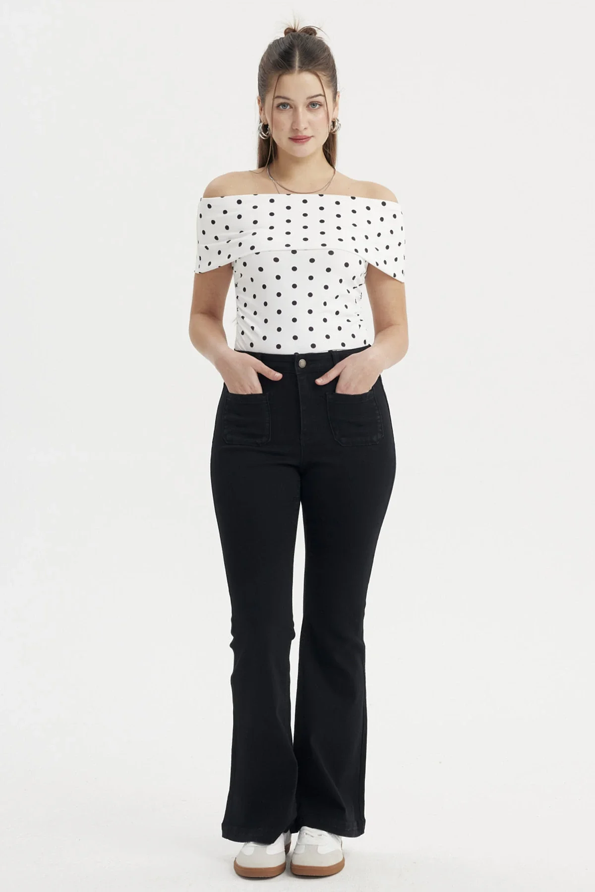 Jeans Mujer Flare Bolsiillos Negro - Image 4