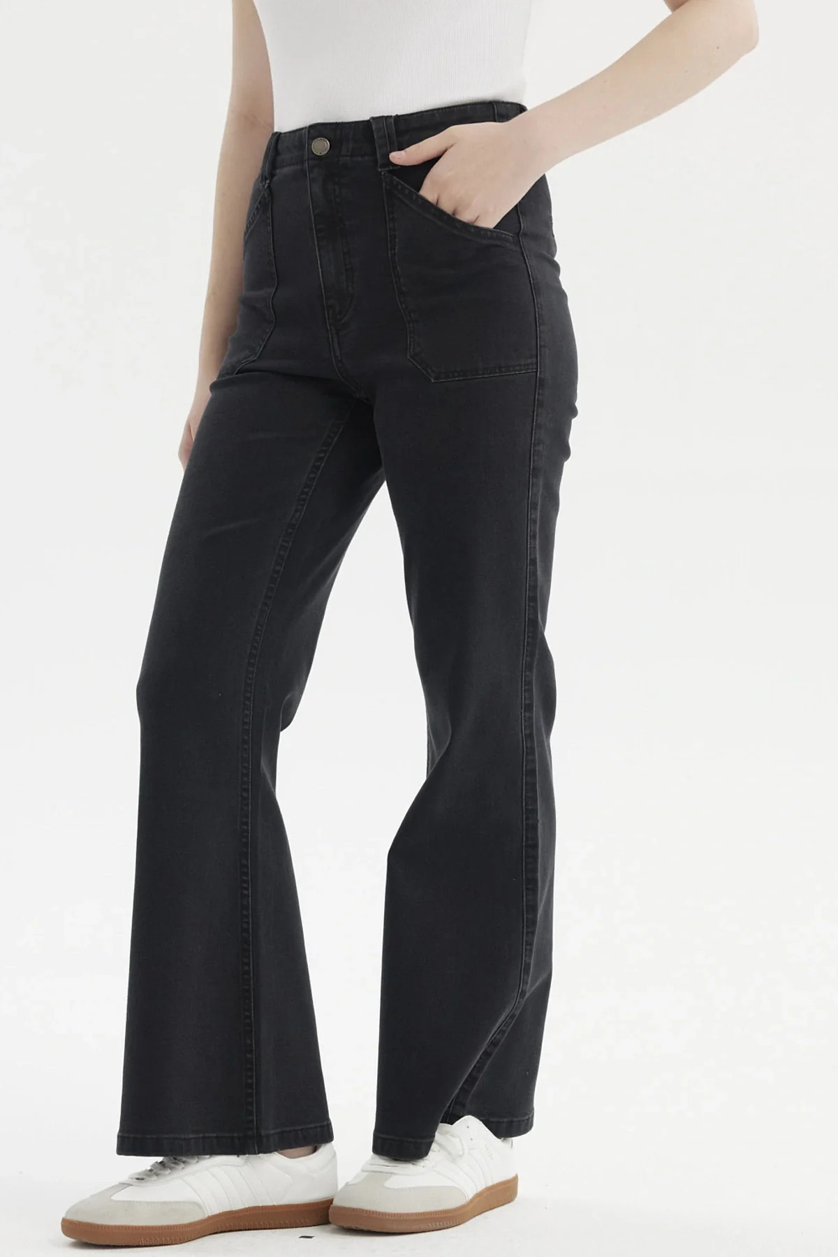 Jeans Mujer Flare Bolsillo Negro - Image 2