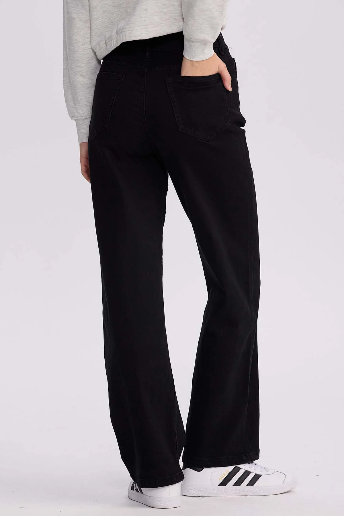 Jeans Mujer Calce Recto Sofía Negro - Image 3