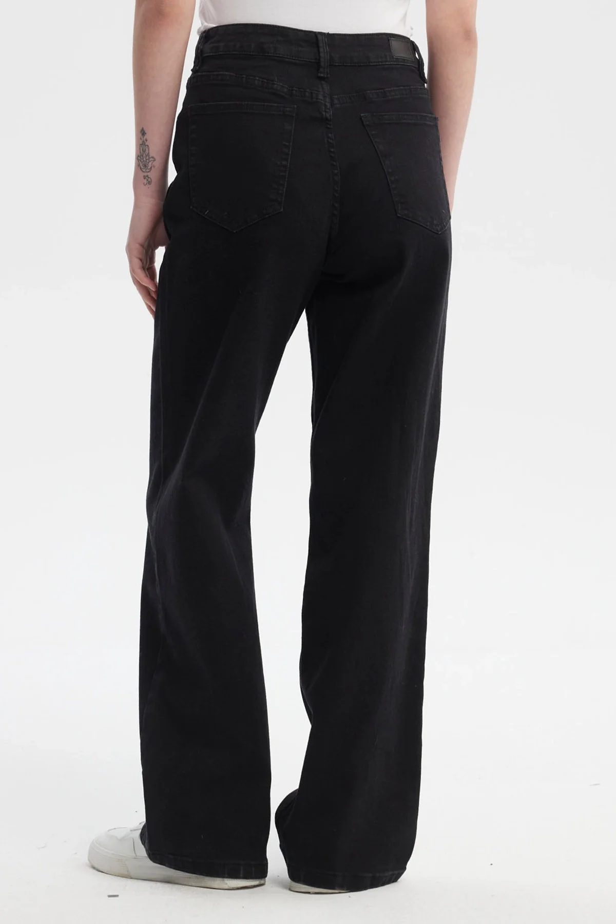 Jeans Mujer Calce Recto Sofia Negro - Image 3