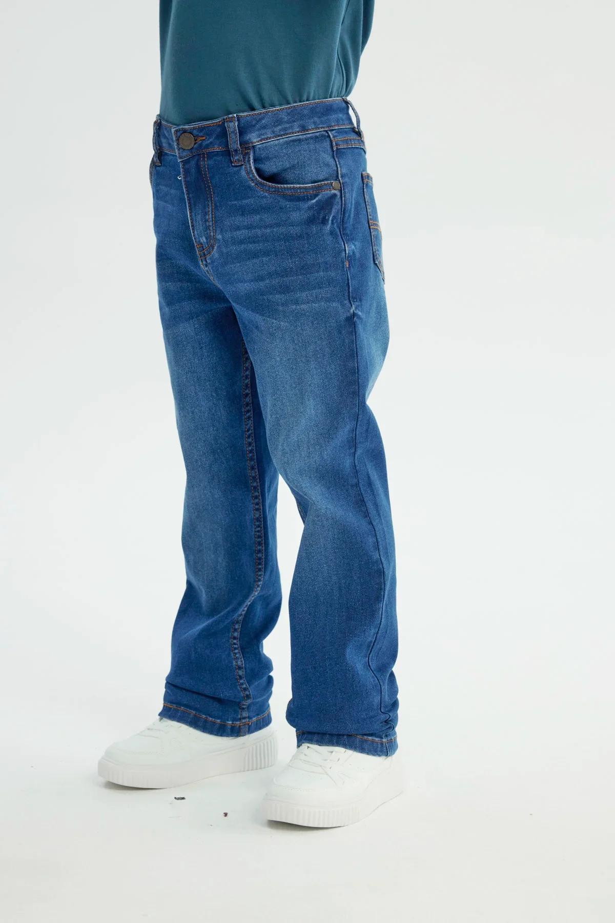 Jeans Niño Calce Recto Azul Oscuro - Image 2