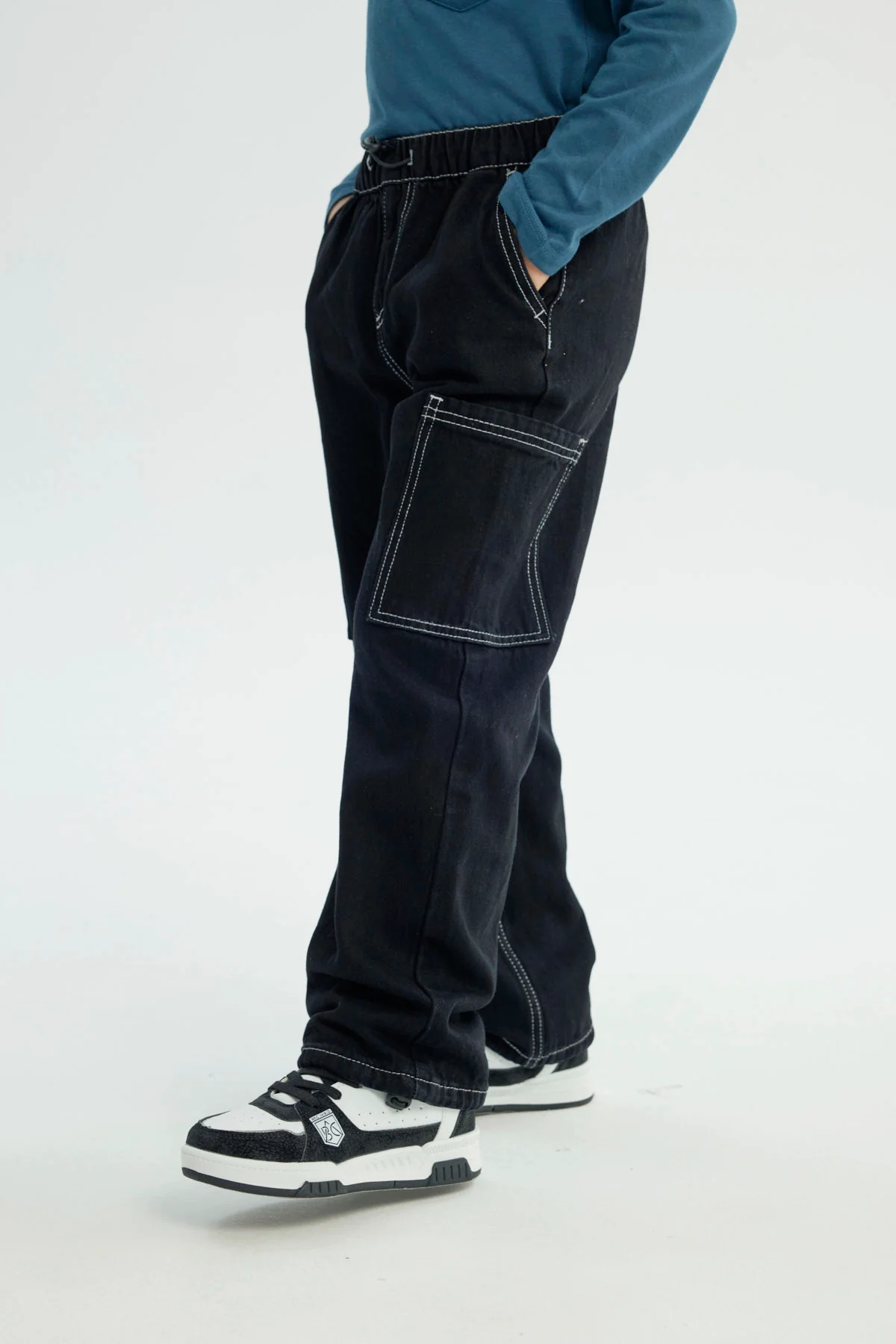 Jeans Niño Calce Recto Negro - Image 2