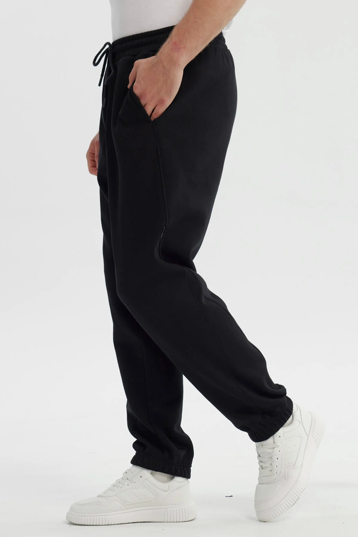 Pantalón Buzo Hombre Amplio Negro - Image 2