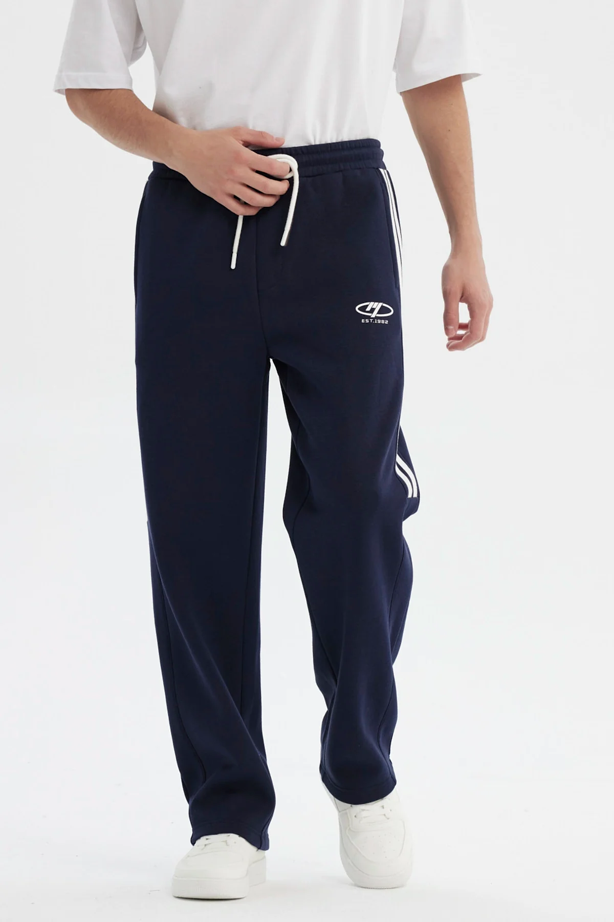 Pantalón Buzo Hombre Calce Recto Azul Marino