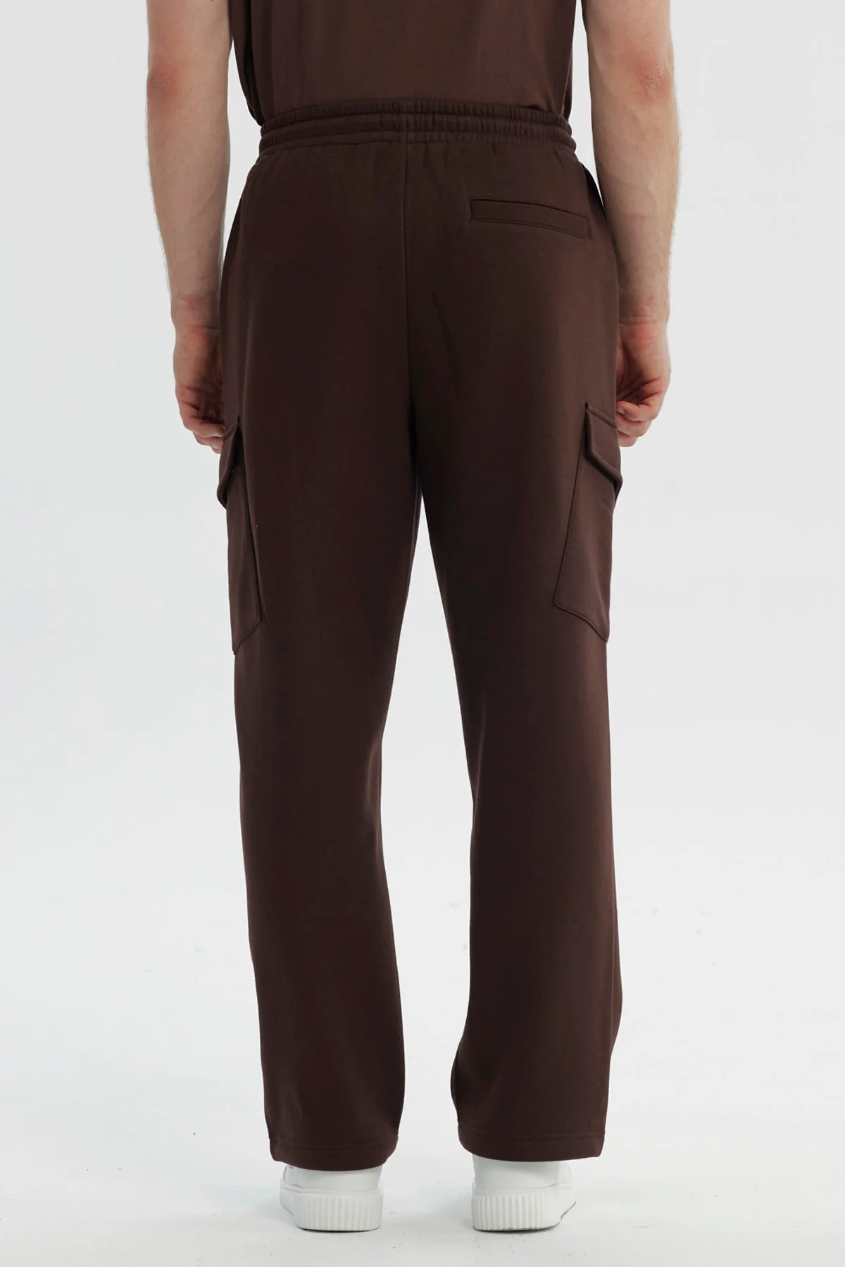 Pantalón Buzo Hombre Calce Recto Chocolate - Image 3