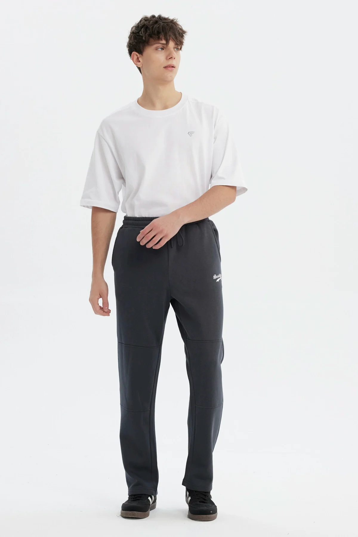 Pantalón Buzo Hombre Calce Recto Marengo - Image 4