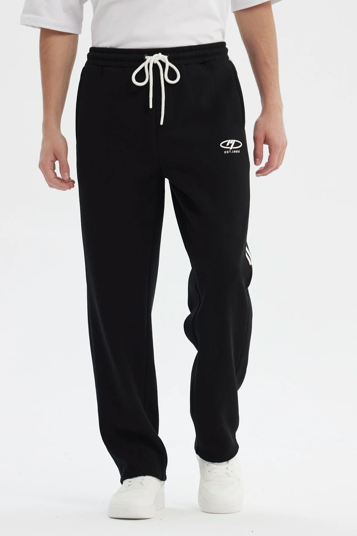 Pantalón Buzo Hombre Calce Recto Negro