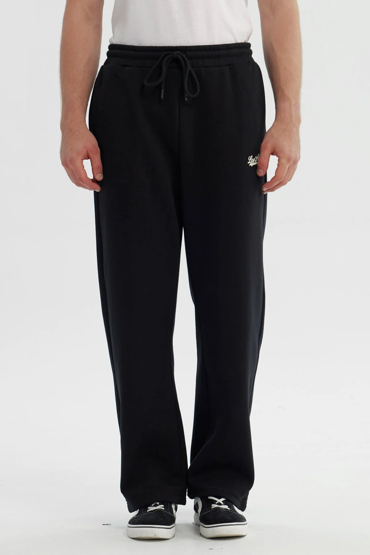 Pantalón Buzo Hombre Calce Recto Negro