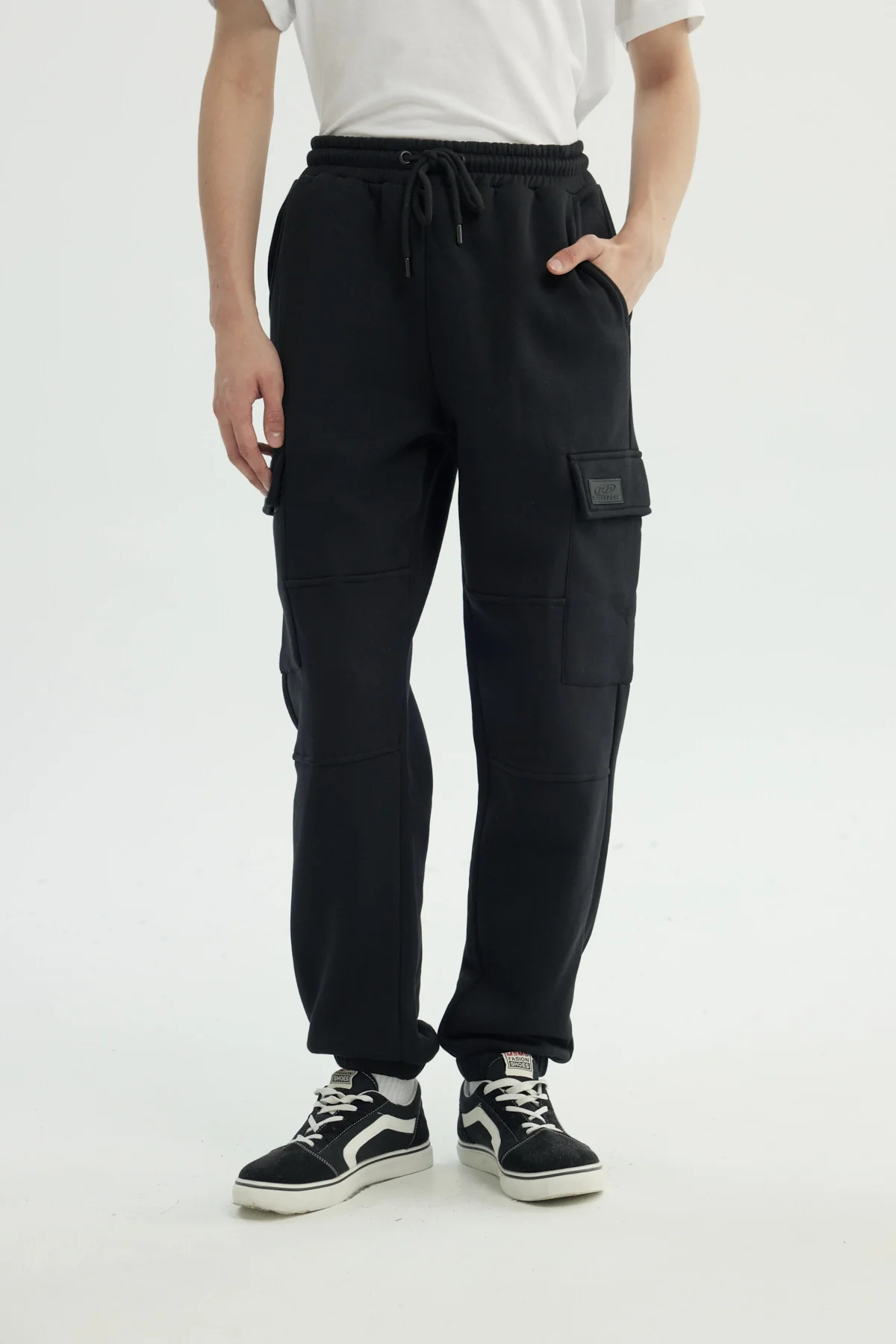 Pantalón Buzo Hombre Calce Recto Negro