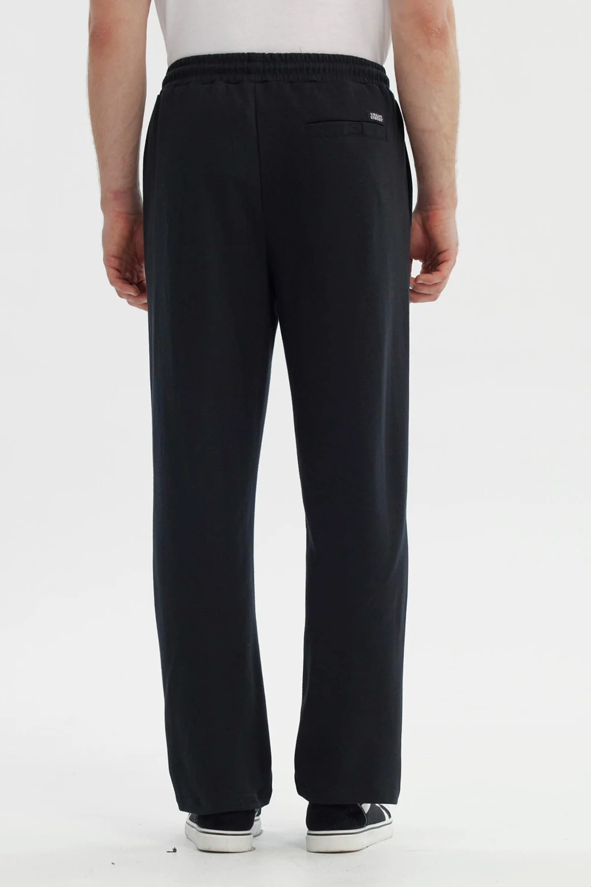 Pantalón Buzo Hombre Slim Negro - Image 3