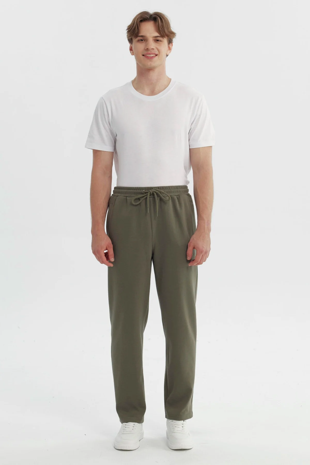 Pantalón Buzo Hombre Slim Verde Militar - Image 4