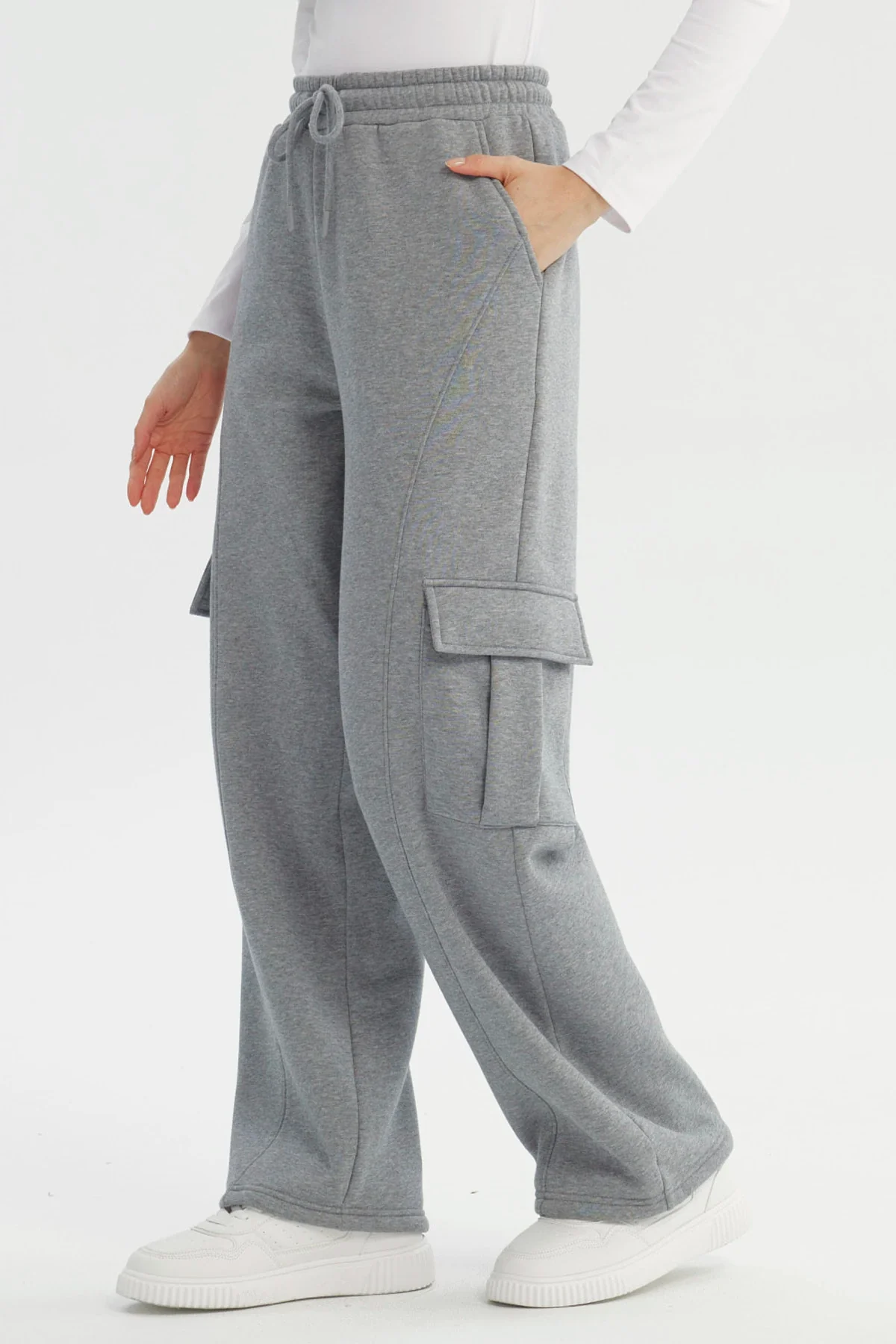 Pantalón Buzo Mujer Calce Recto Gris Oscuro - Image 2