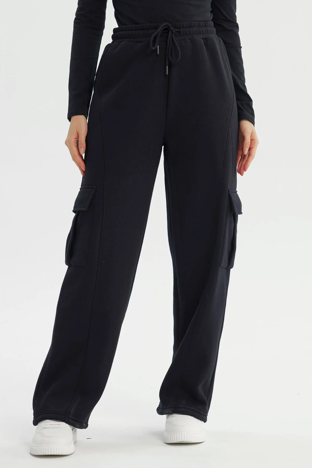 Pantalón Buzo Mujer Calce Recto Negro
