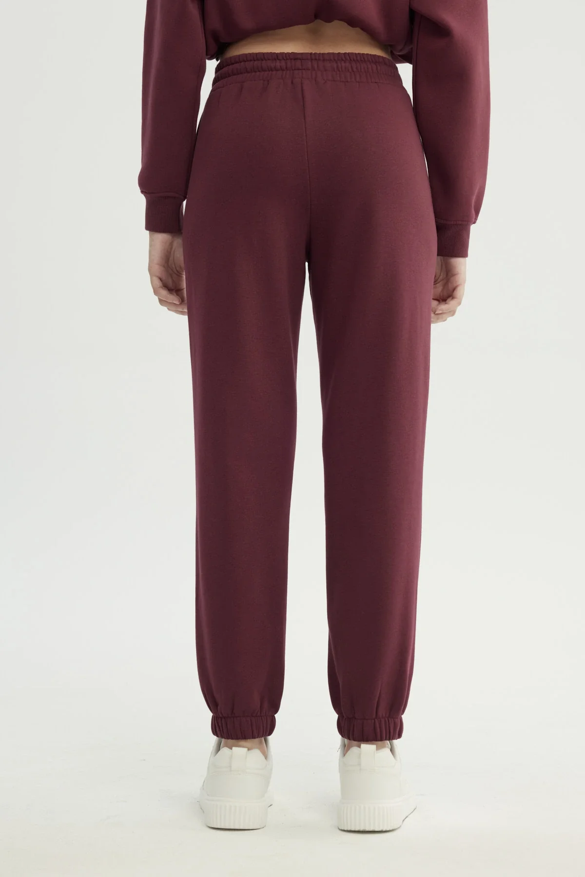 Pantalón Buzo Mujer Pitillo Burdeo - Image 3