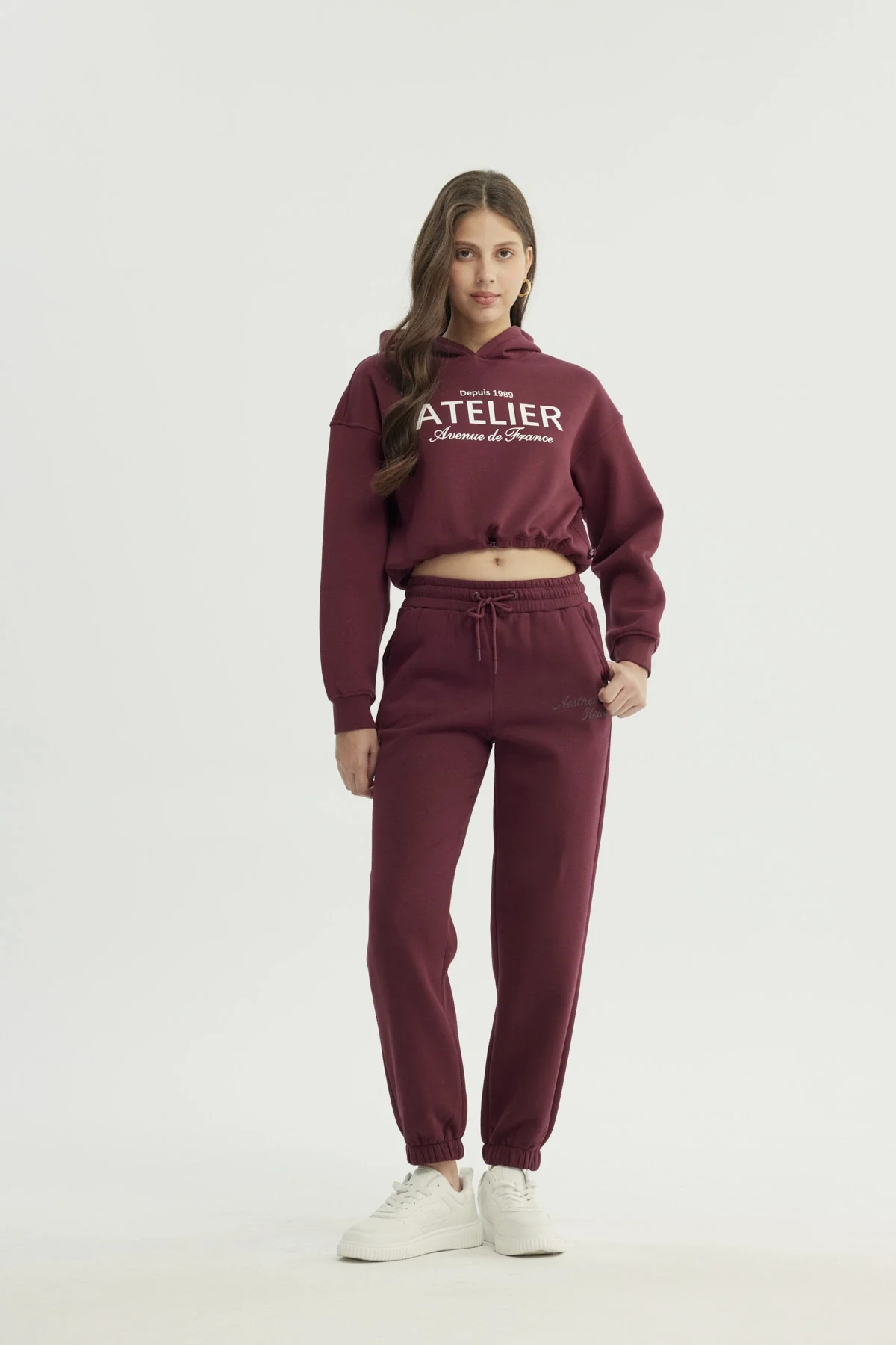 Pantalón Buzo Mujer Pitillo Burdeo - Image 4
