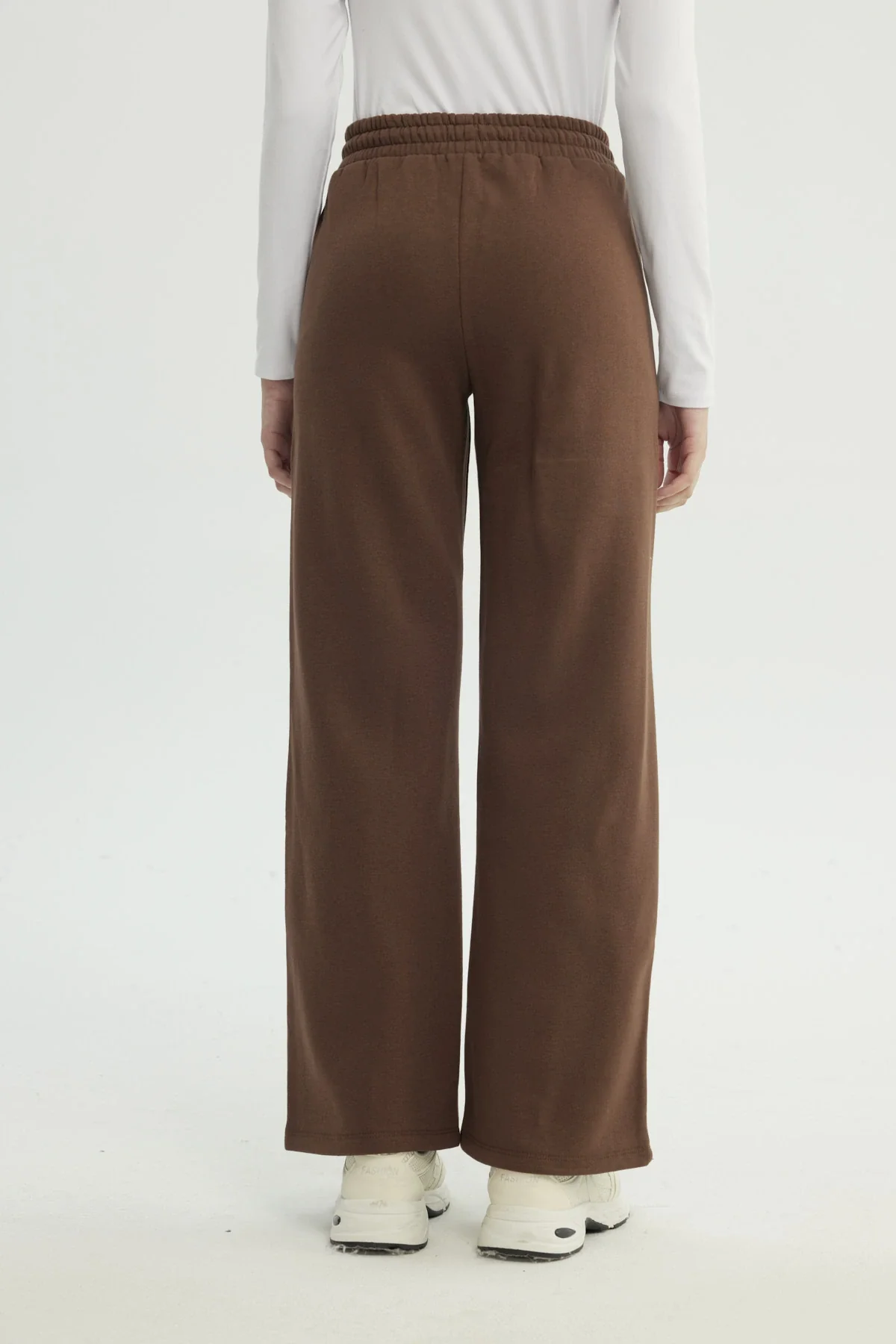 Pantalón Buzo Mujer Wide Leg Café - Image 3