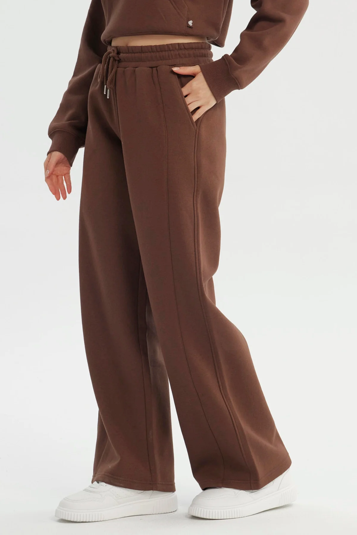 Pantalón Buzo Mujer Wide Leg Café - Image 2