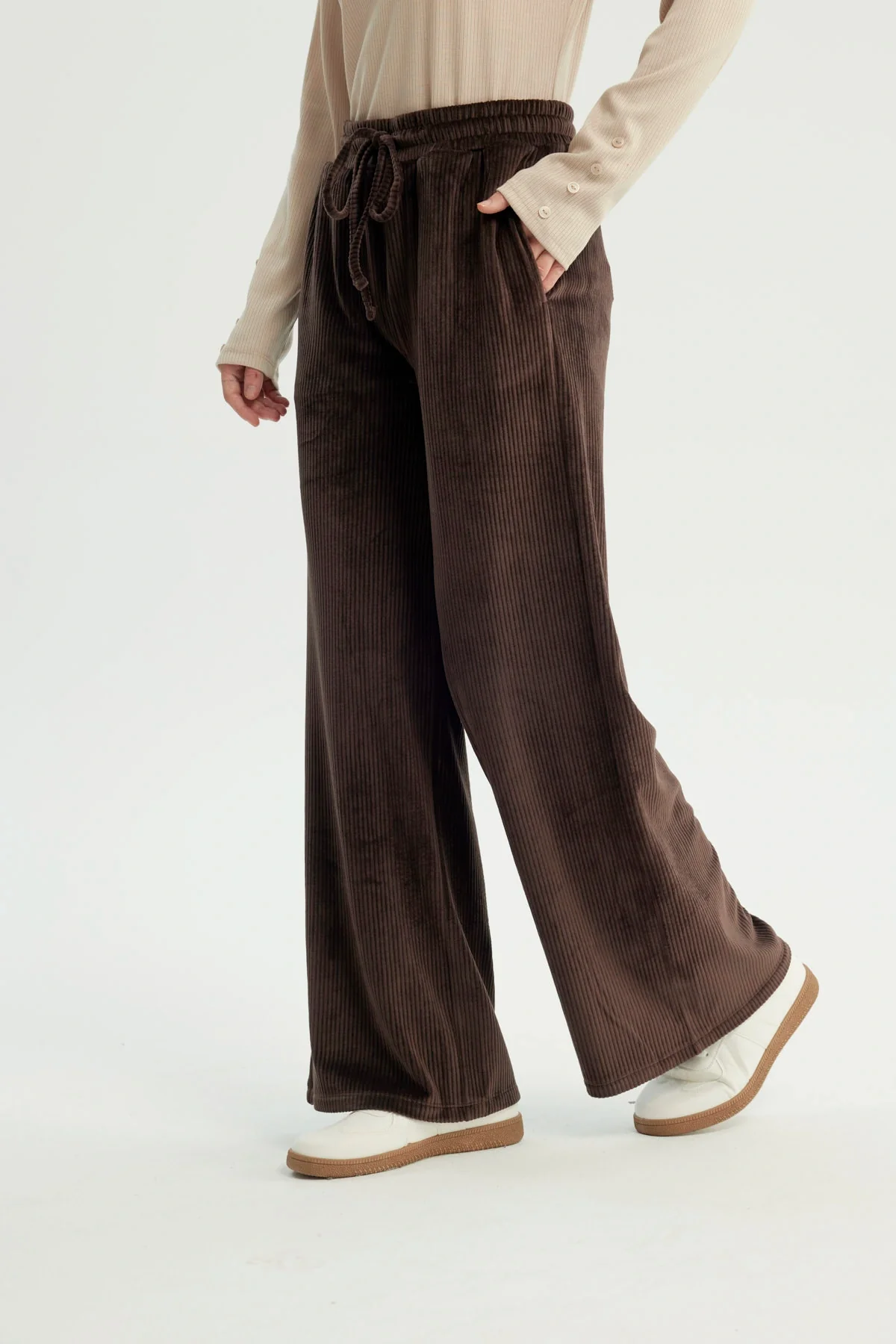 Pantalón Buzo Mujer Wide Leg Chocolate - Image 2