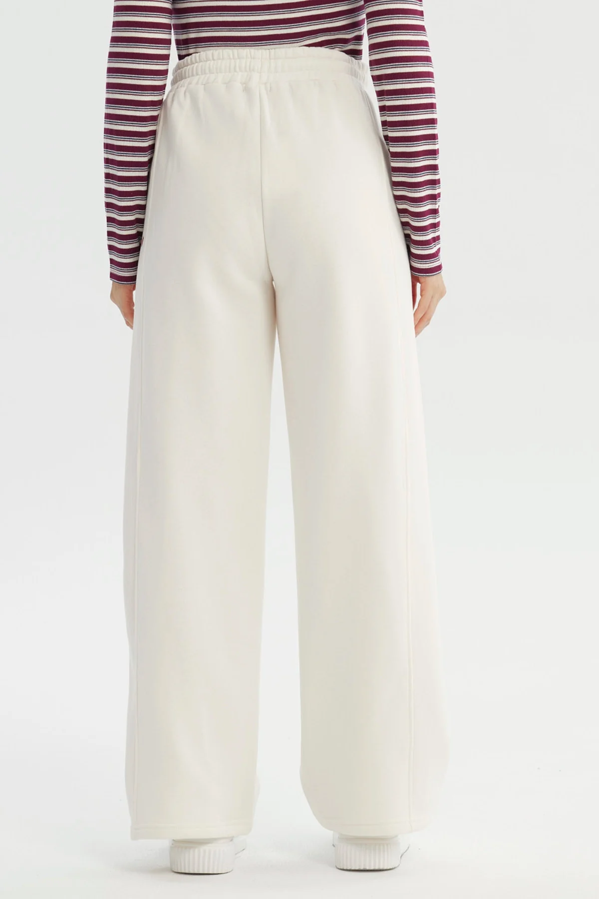 Pantalón Buzo Mujer Wide Leg Crema - Image 3