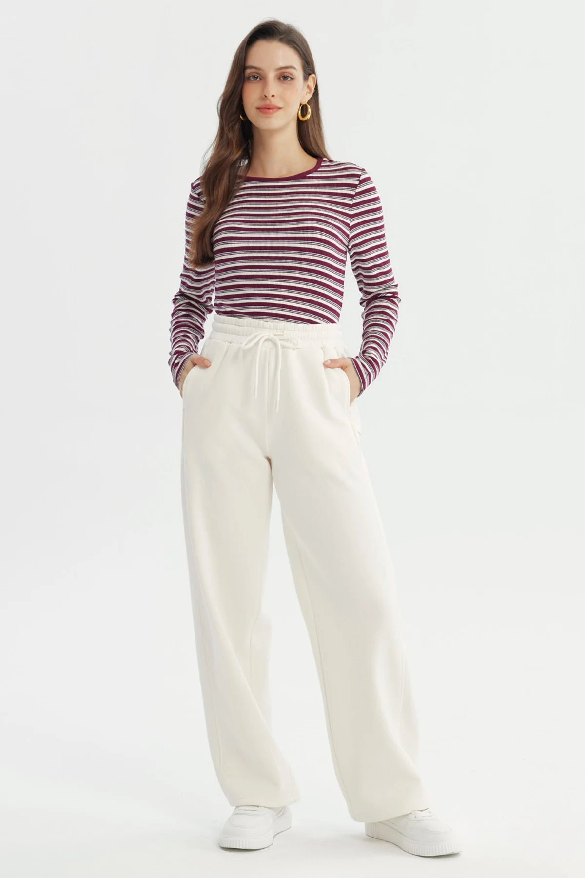 Pantalón Buzo Mujer Wide Leg Crema - Image 4