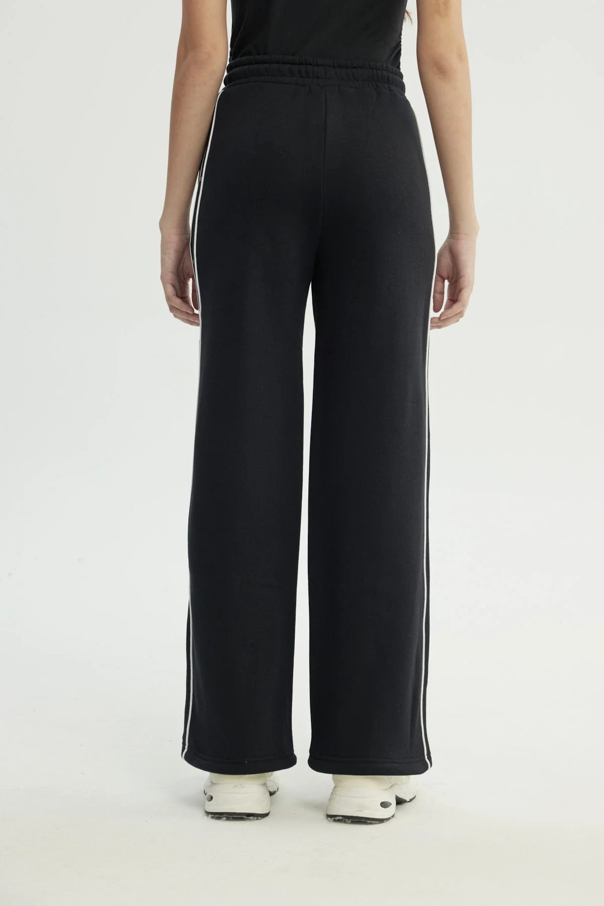 Pantalón Buzo Mujer Wide Leg Negro - Image 3