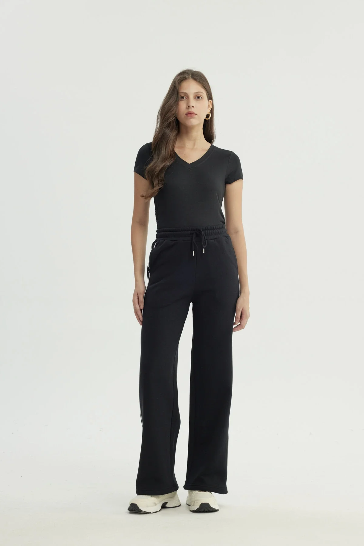 Pantalón Buzo Mujer Wide Leg Negro - Image 4
