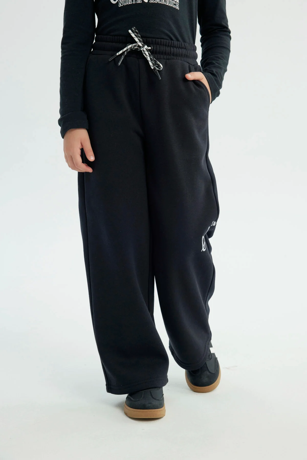 Pantalón Buzo Niña Amplio Negro