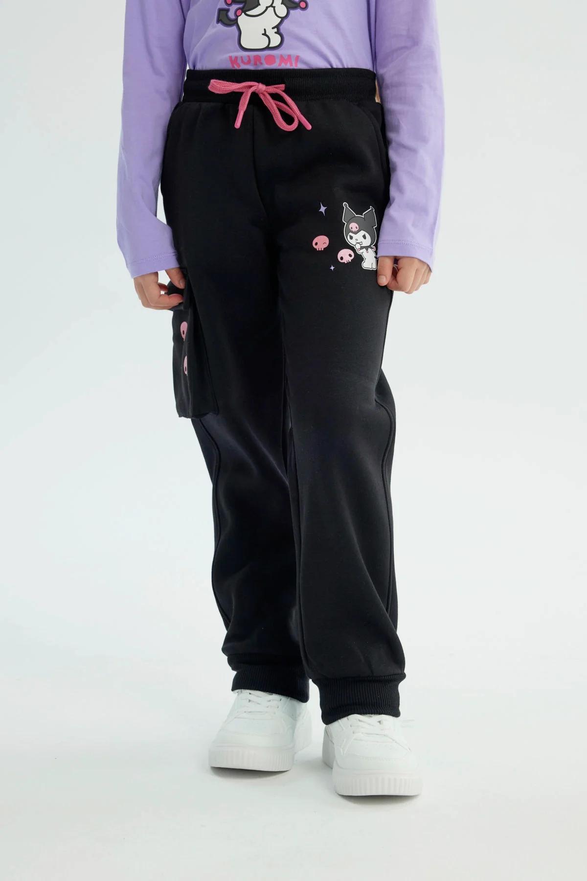 Pantalón Buzo Niña Kuromi Negro