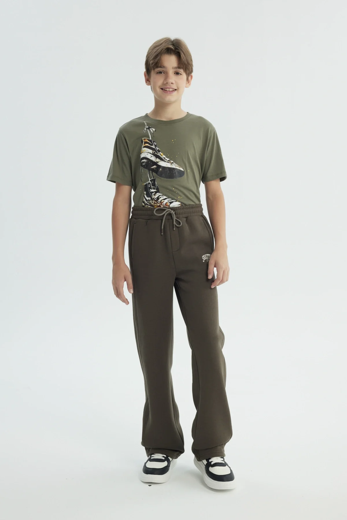 Pantalón Buzo Niño Amplio Café - Image 4