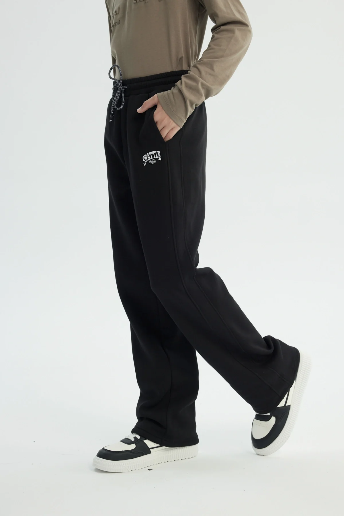 Pantalón Buzo Niño Amplio Negro - Image 2