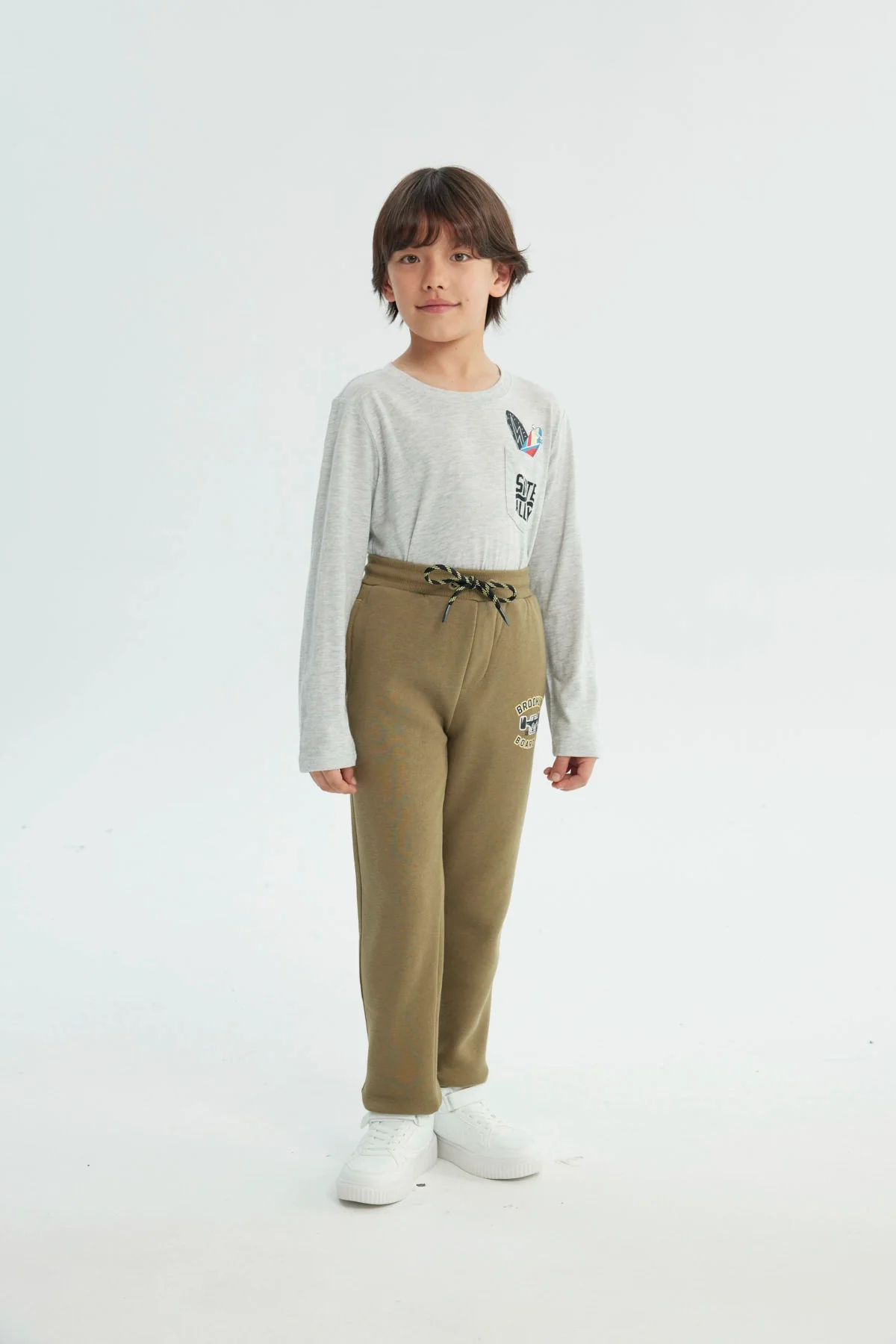 Pantalón Buzo Niño Jogger Verde Militar - Image 4
