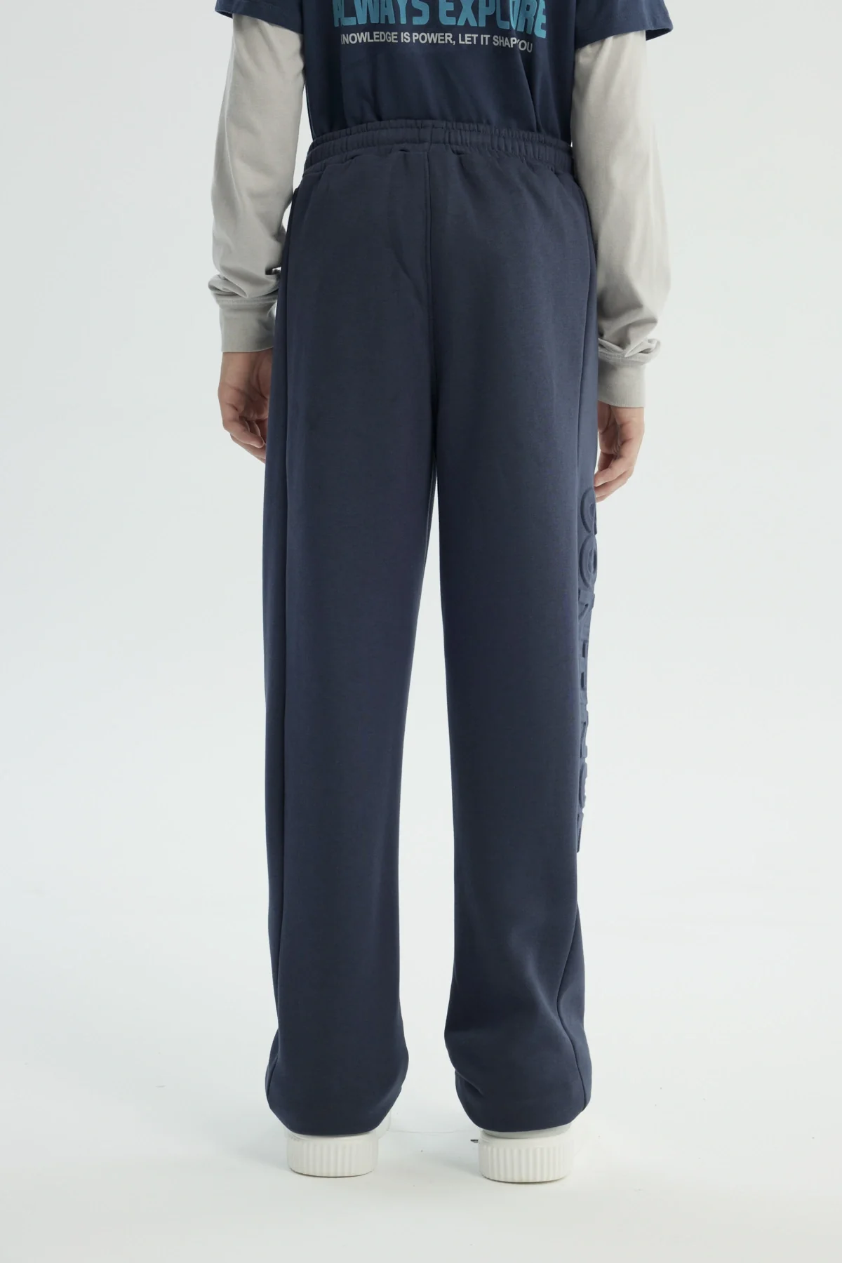 Pantalón Buzo Niño Pitillo Azul Oscuro - Image 3