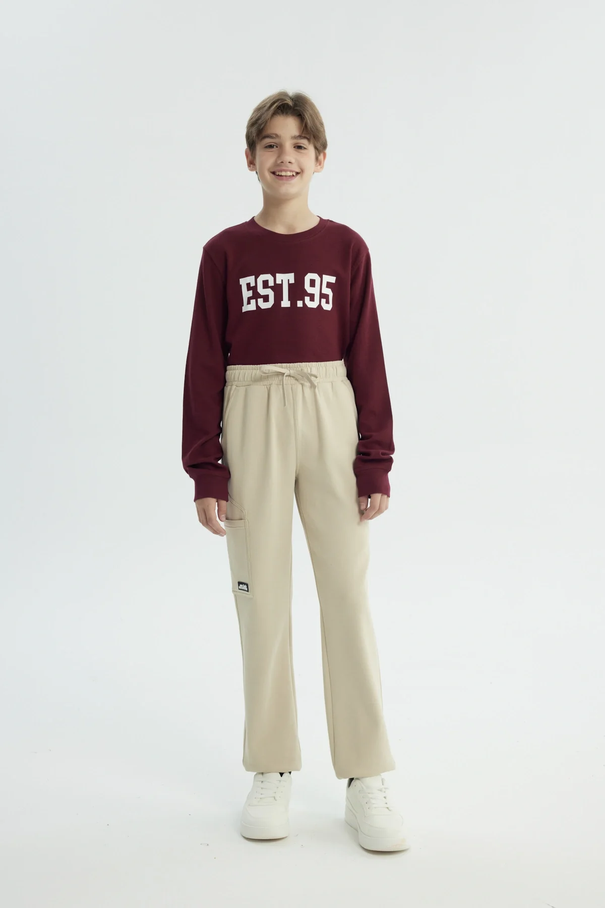 Pantalón Buzo Niño Pitillo Beige - Image 4