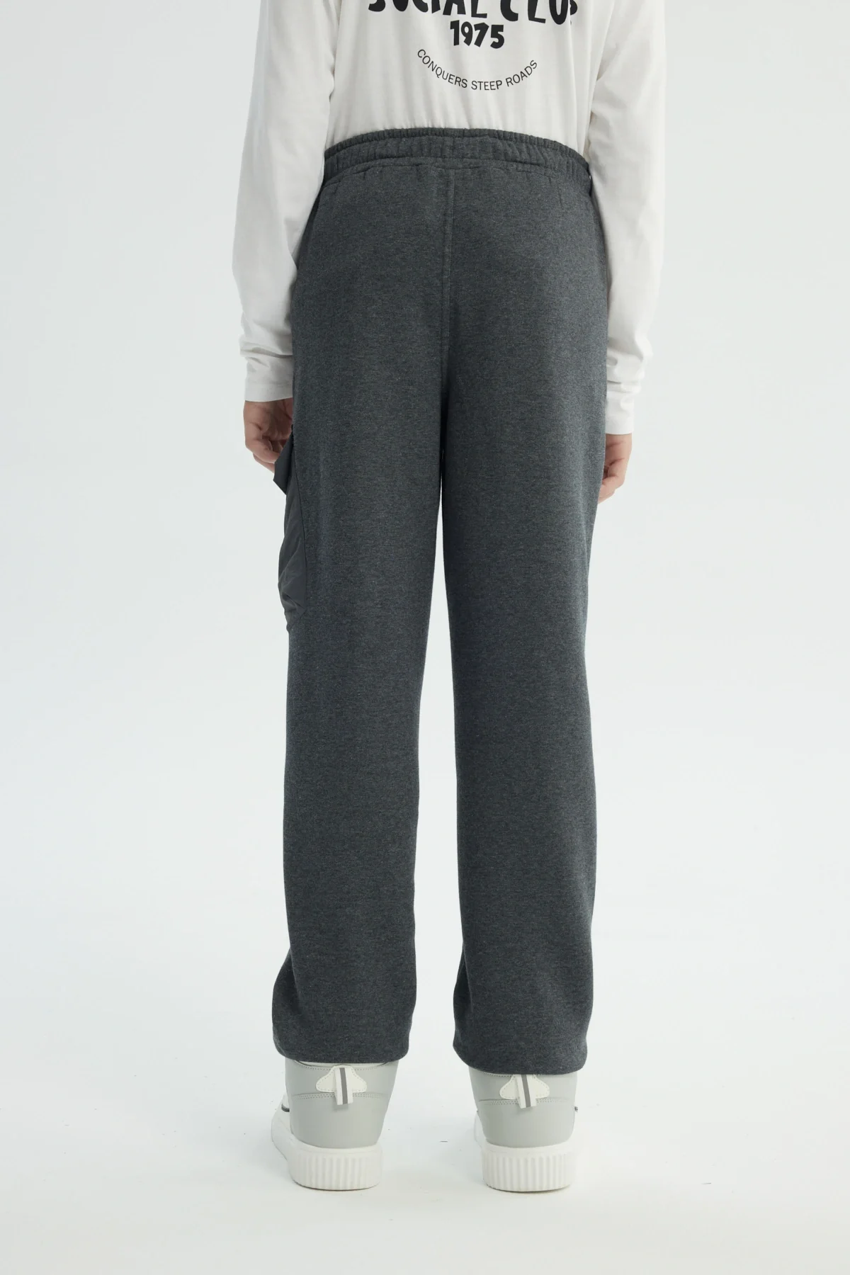 Pantalón Buzo Niño Pitillo Gris - Image 3