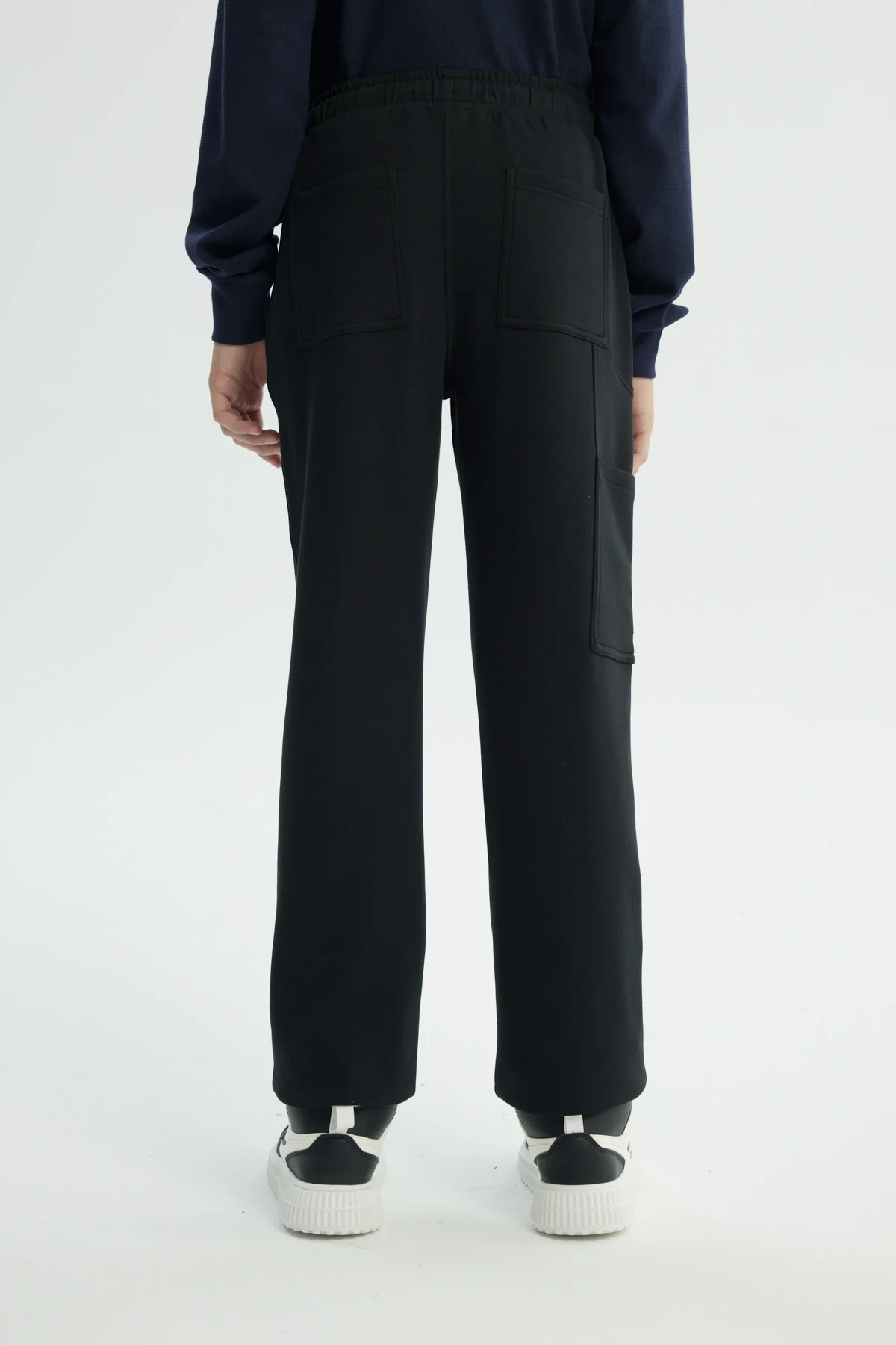 Pantalón Buzo Niño Pitillo Negro - Image 3