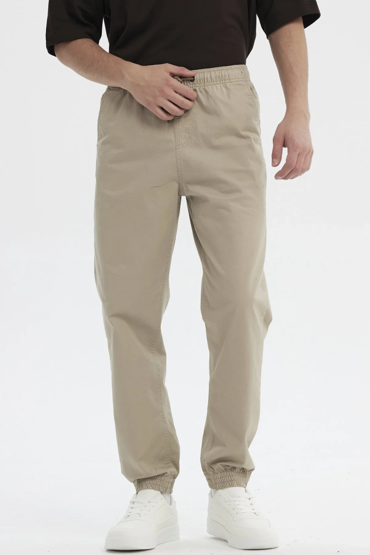 Pantalón Hombre Jogger Twill Beige Oscuro