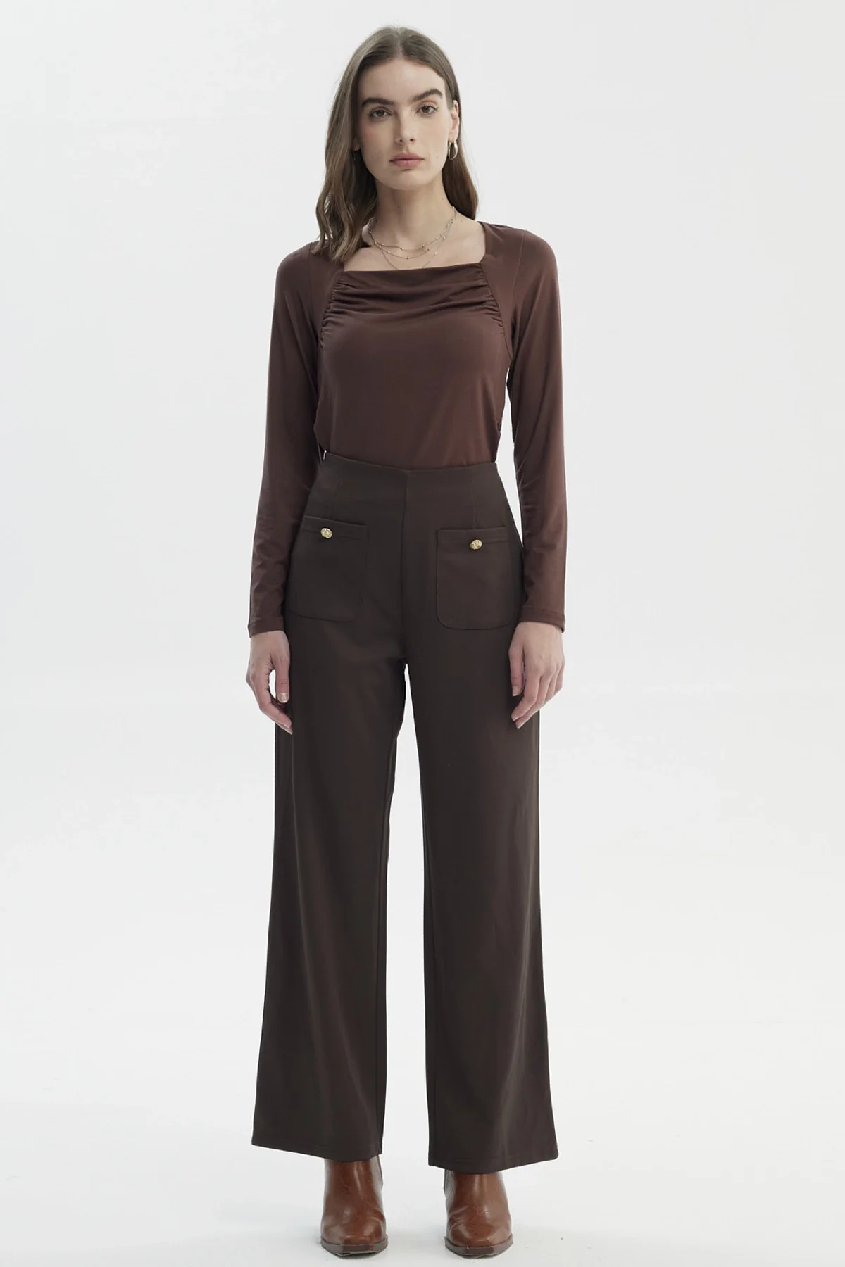 Pantalón Mujer Calce Recto Chocolate - Image 4