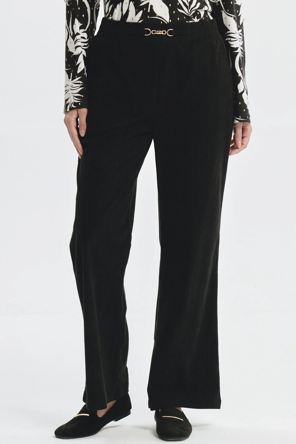 Pantalón Mujer Calce Recto Detalle Pretina Negro
