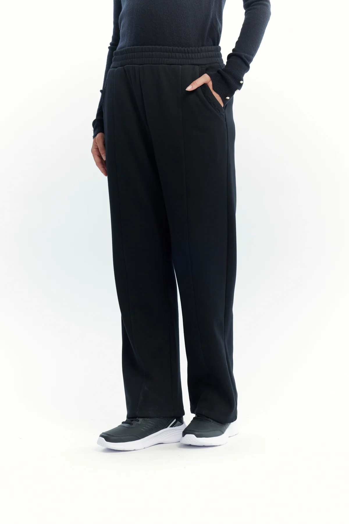 Pantalón Mujer Calce Recto Negro - Image 2