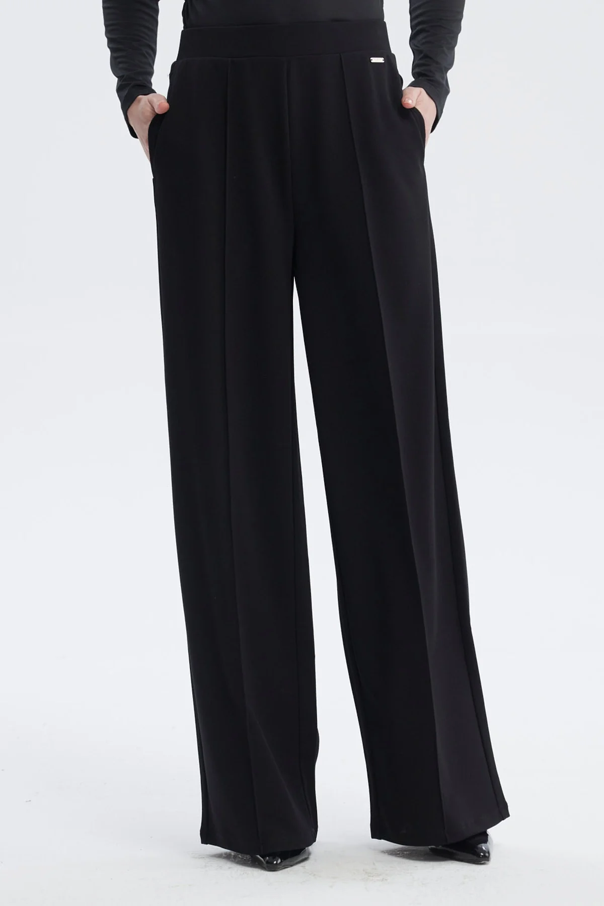Pantalón Mujer Calce Recto Negro