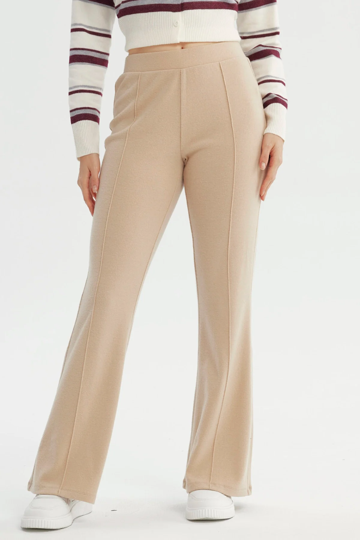 Pantalón Mujer Flare Beige