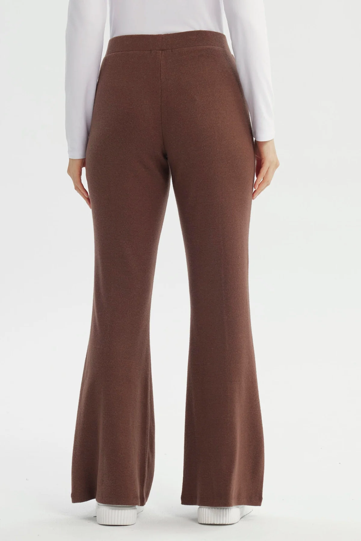 Pantalón Mujer Flare Café - Image 3