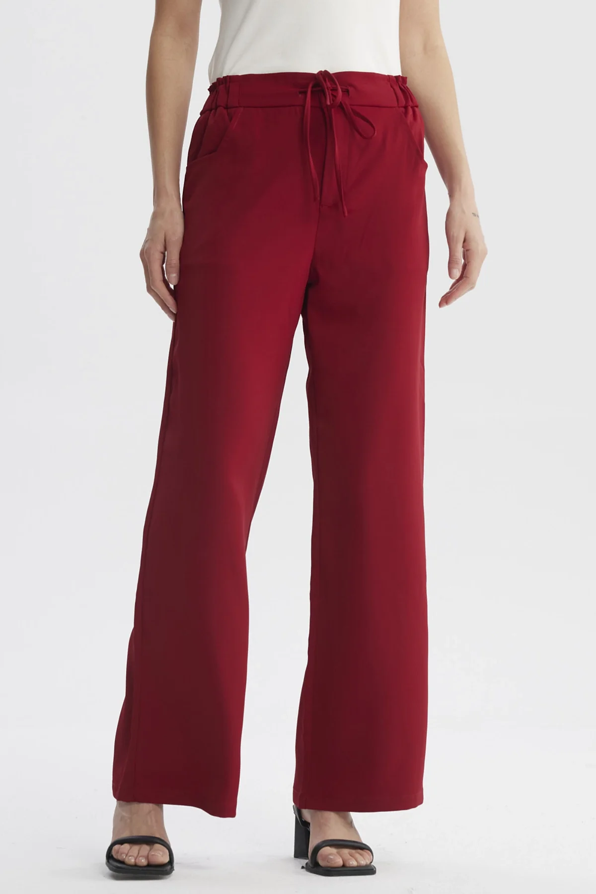 Pantalón Mujer Pretina Con Cordón Rojo Oscuro
