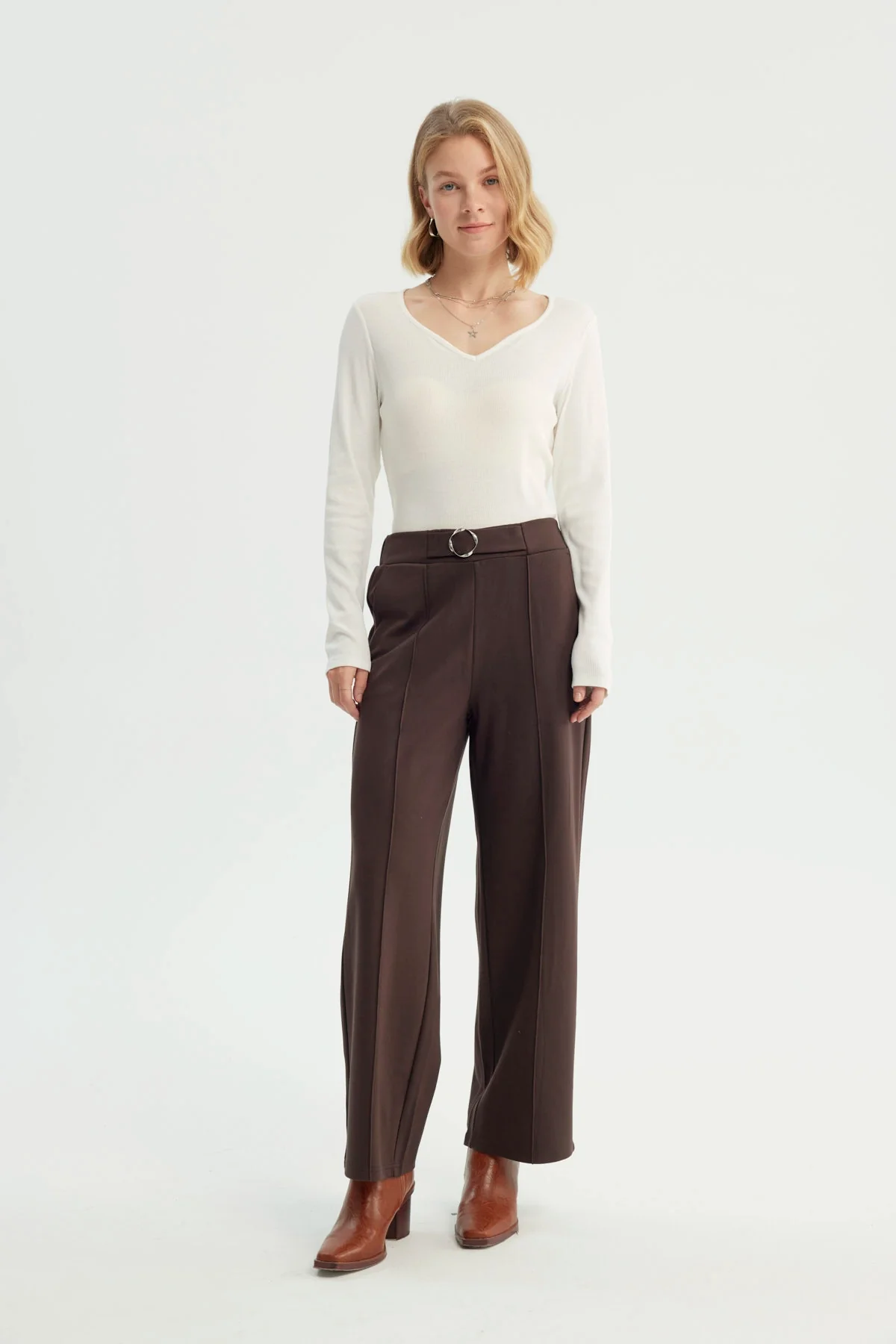 Pantalón Mujer Recto Chocolate - Image 4