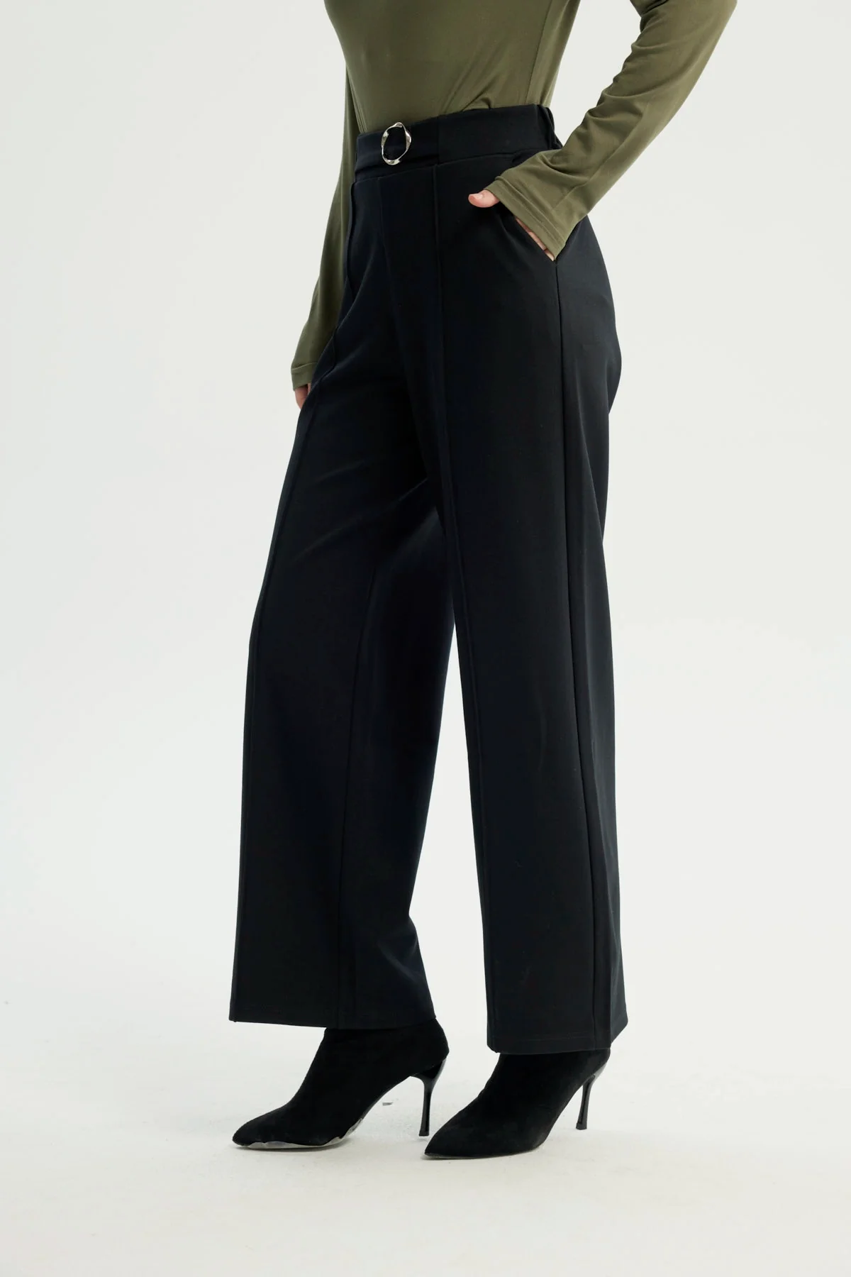 Pantalón Mujer Recto Negro - Image 2