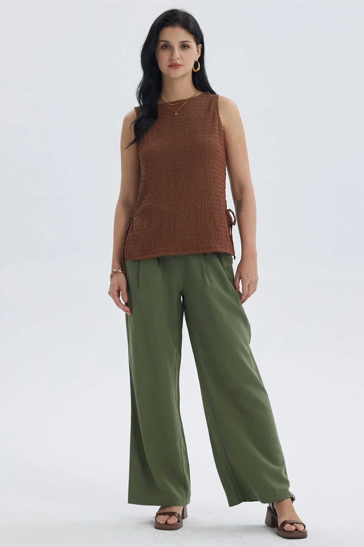 Pantalón Mujer Sastrero Con Cinturón Verde Musgo - Image 4